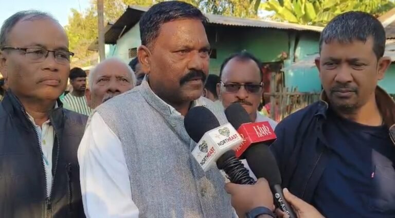 Congress Leader Durga Bhumij Visit Grief-Stricken Gelapukhuri Tea Estate